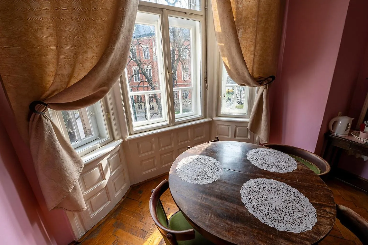 Trzy Kafki Private Rooms Krakow