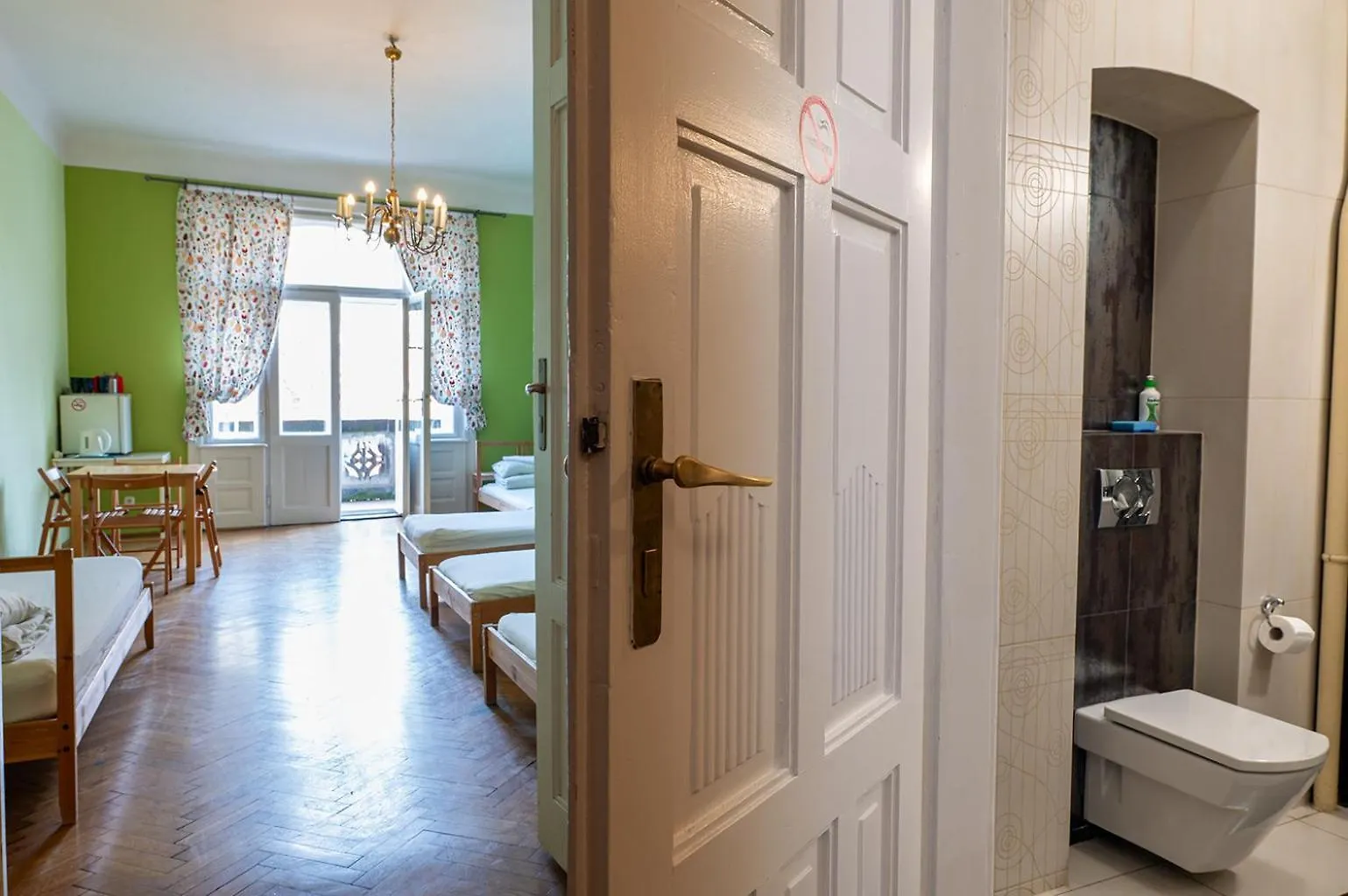 Trzy Kafki Private Rooms Krakow 0*,  Poland